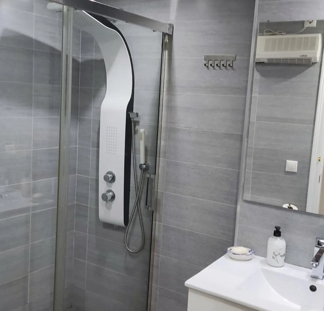 Habitacion Doble Con Bano Privado En Casa Clara Cordoba Spain